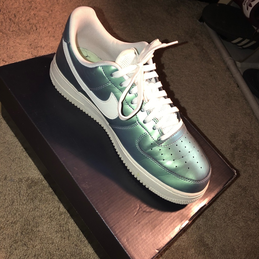 AF1 metallic colored